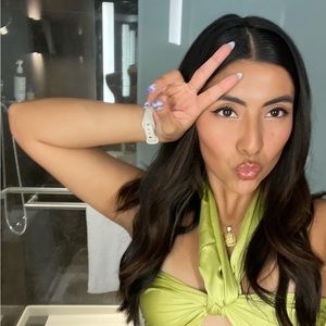 Meet your Posher, Melissa